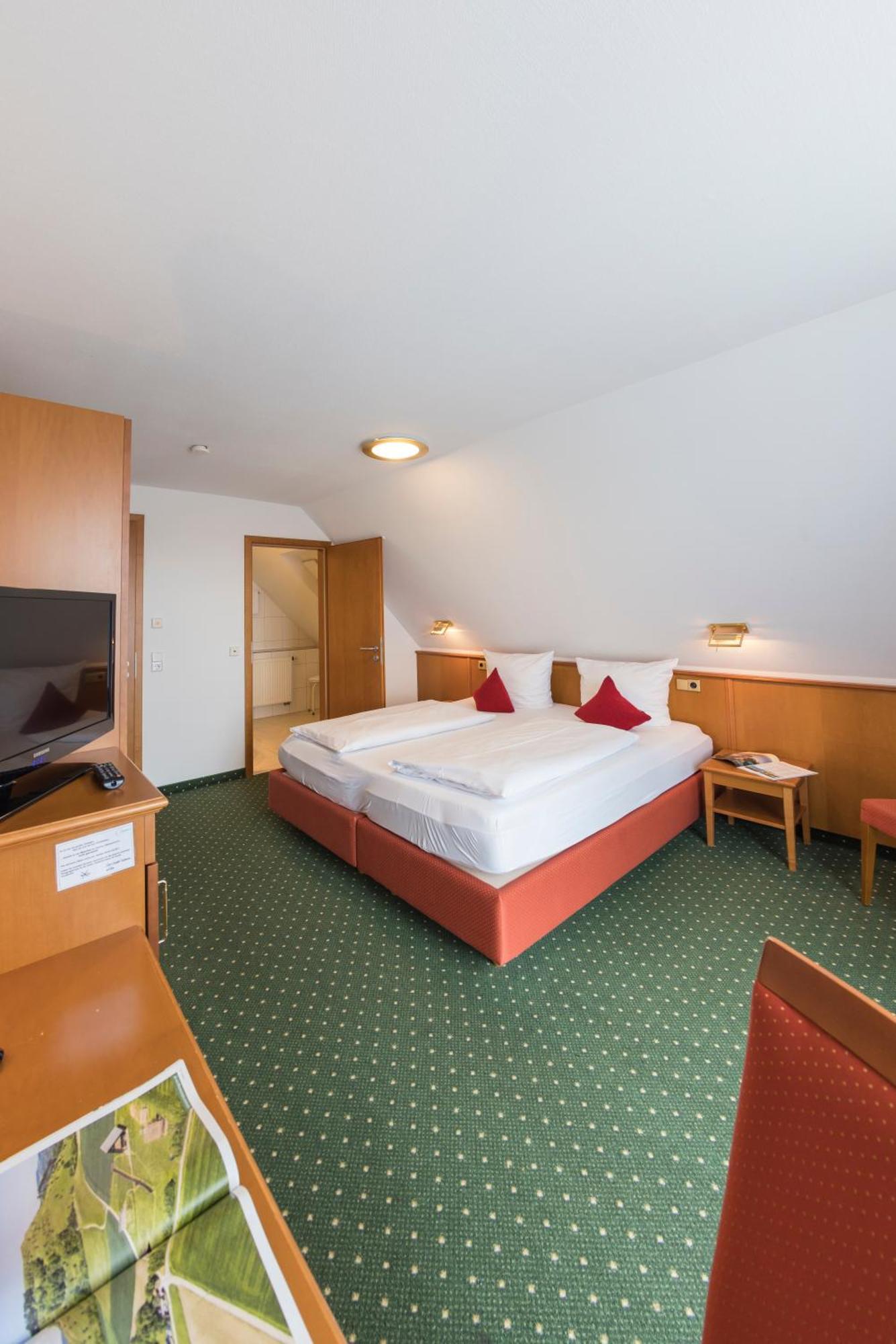 Widmann'S Loewen Hotel Konigsbronn ภายนอก รูปภาพ